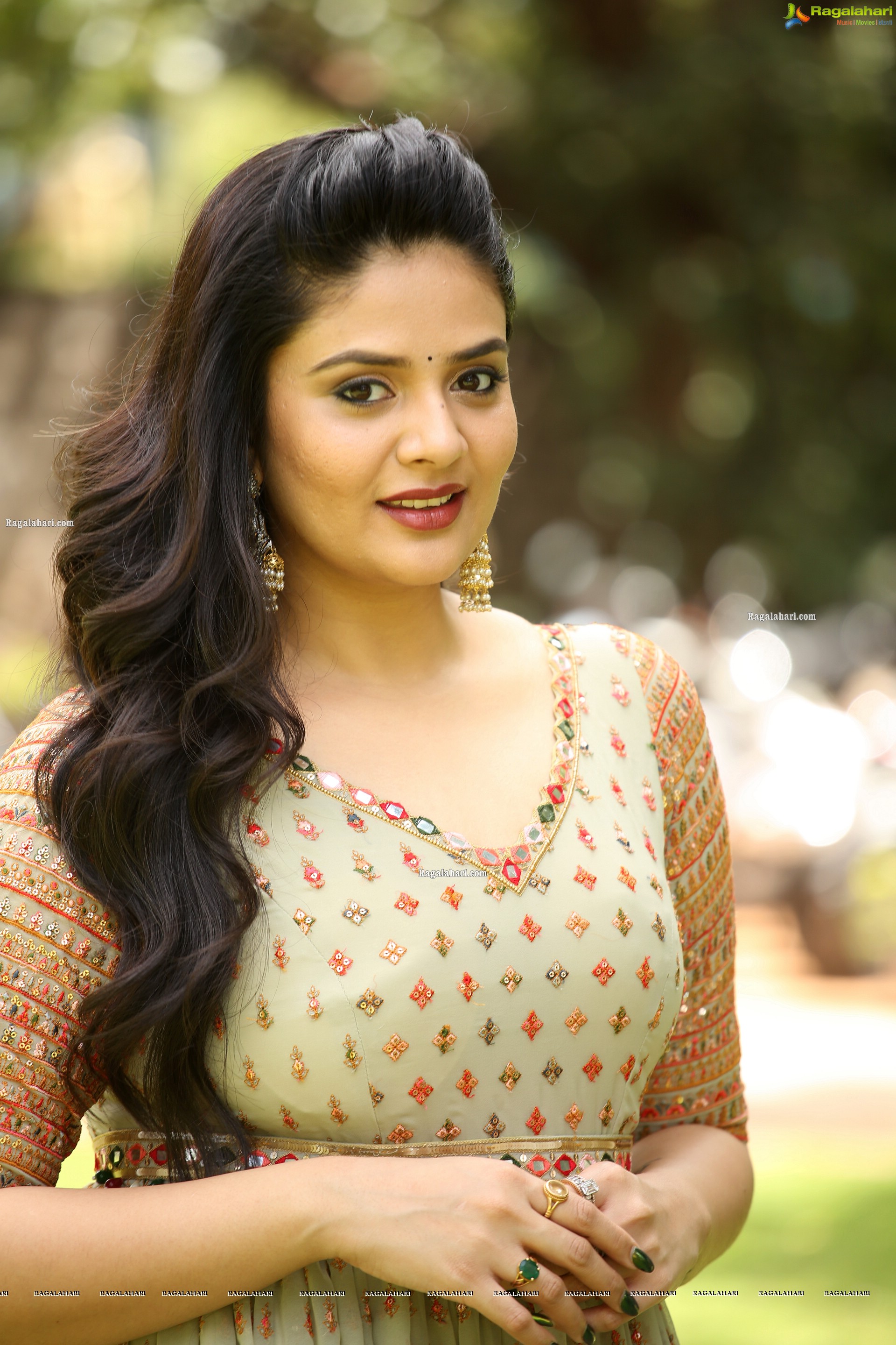 Sreemukhi at Crazy Uncles Movie Song Launch, HD Photo Gallery