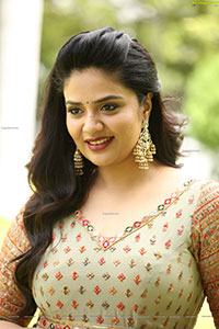 Sreemukhi HD Stills at Crazy Uncles Movie Song Launch