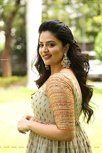 Sreemukhi HD Stills at Crazy Uncles Movie Song Launch