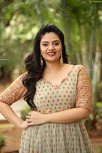 Sreemukhi HD Stills at Crazy Uncles Movie Song Launch