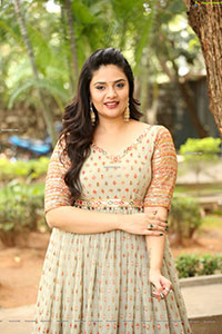 Sreemukhi HD Stills at Crazy Uncles Movie Song Launch