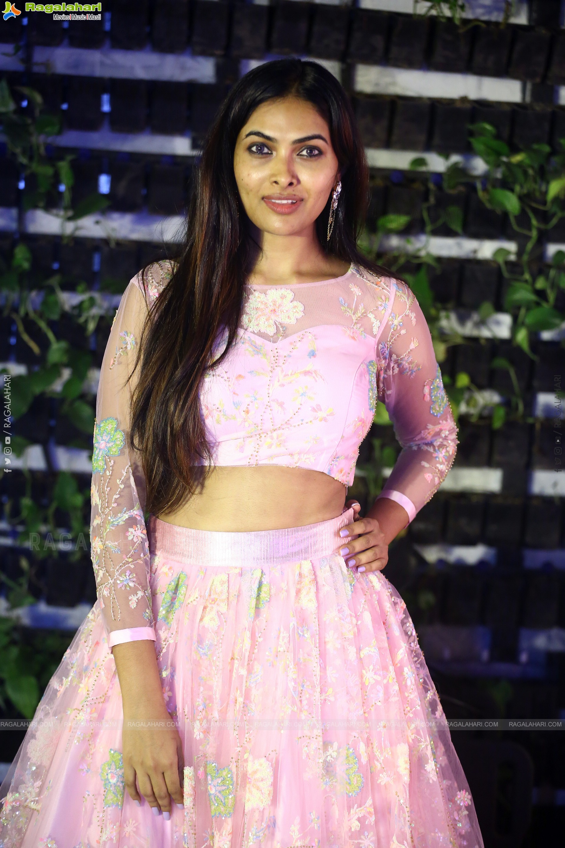 Divi Vadthya at Maa Neella Tank Pre-Release Event, HD Photo Gallery
