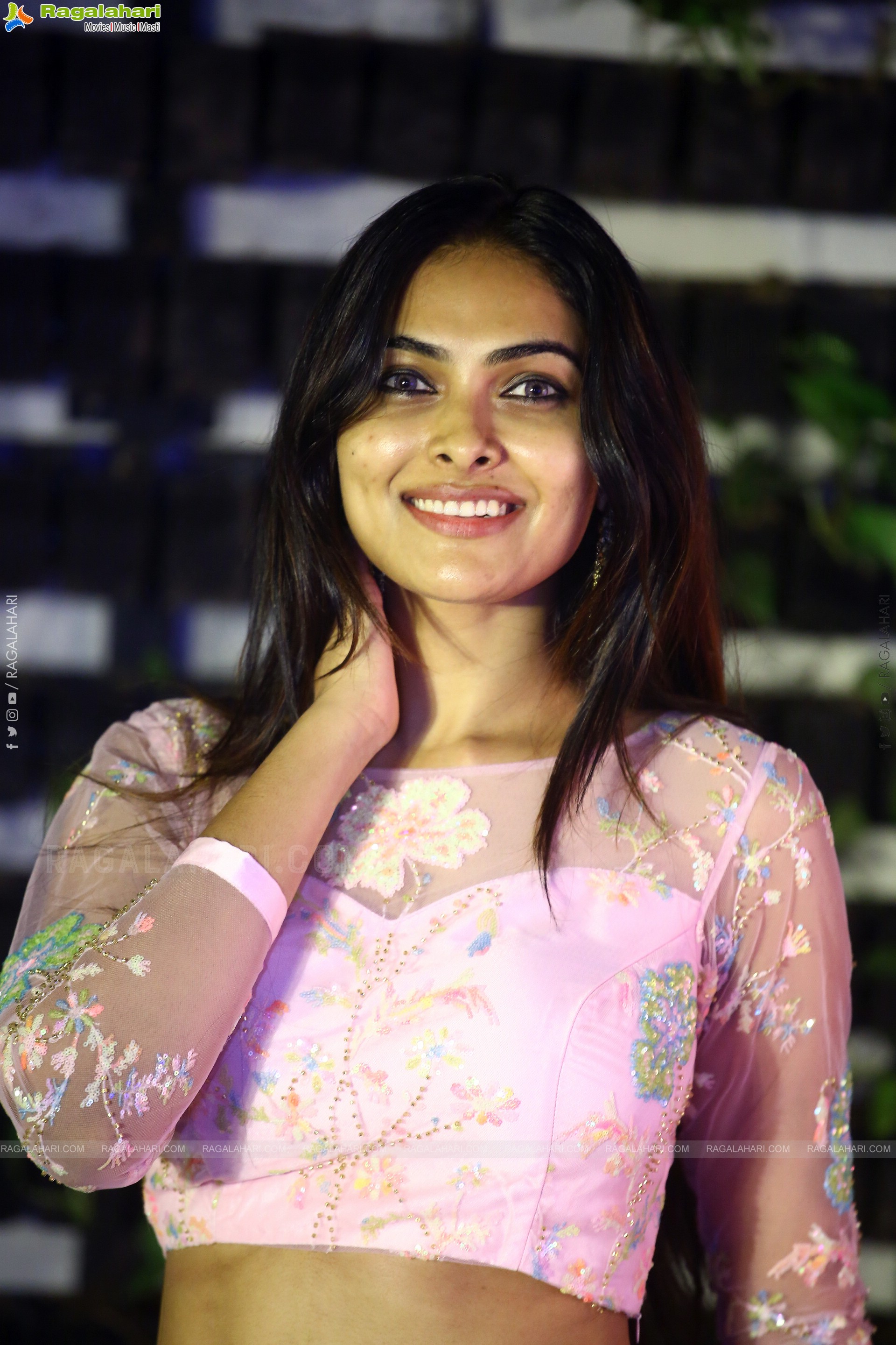 Divi Vadthya at Maa Neella Tank Pre-Release Event, HD Photo Gallery