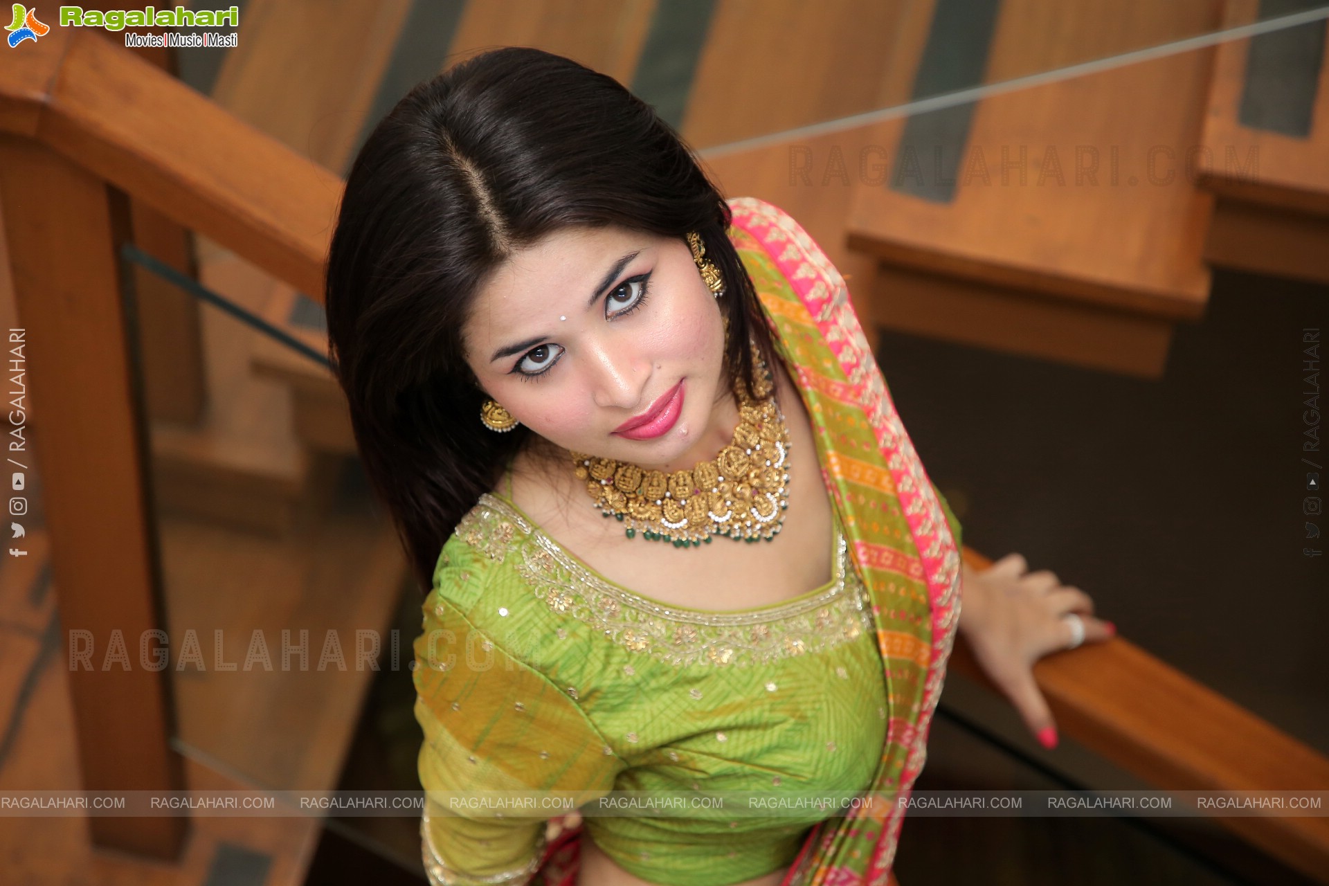 Ishika Roy Stunning Stills With Jewellery, HD Photo Gallery
