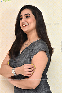 Anchor Manjusha at The Warrior Success Meet