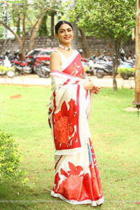 Mrunal Thakur at Sita Ramam Song Launch