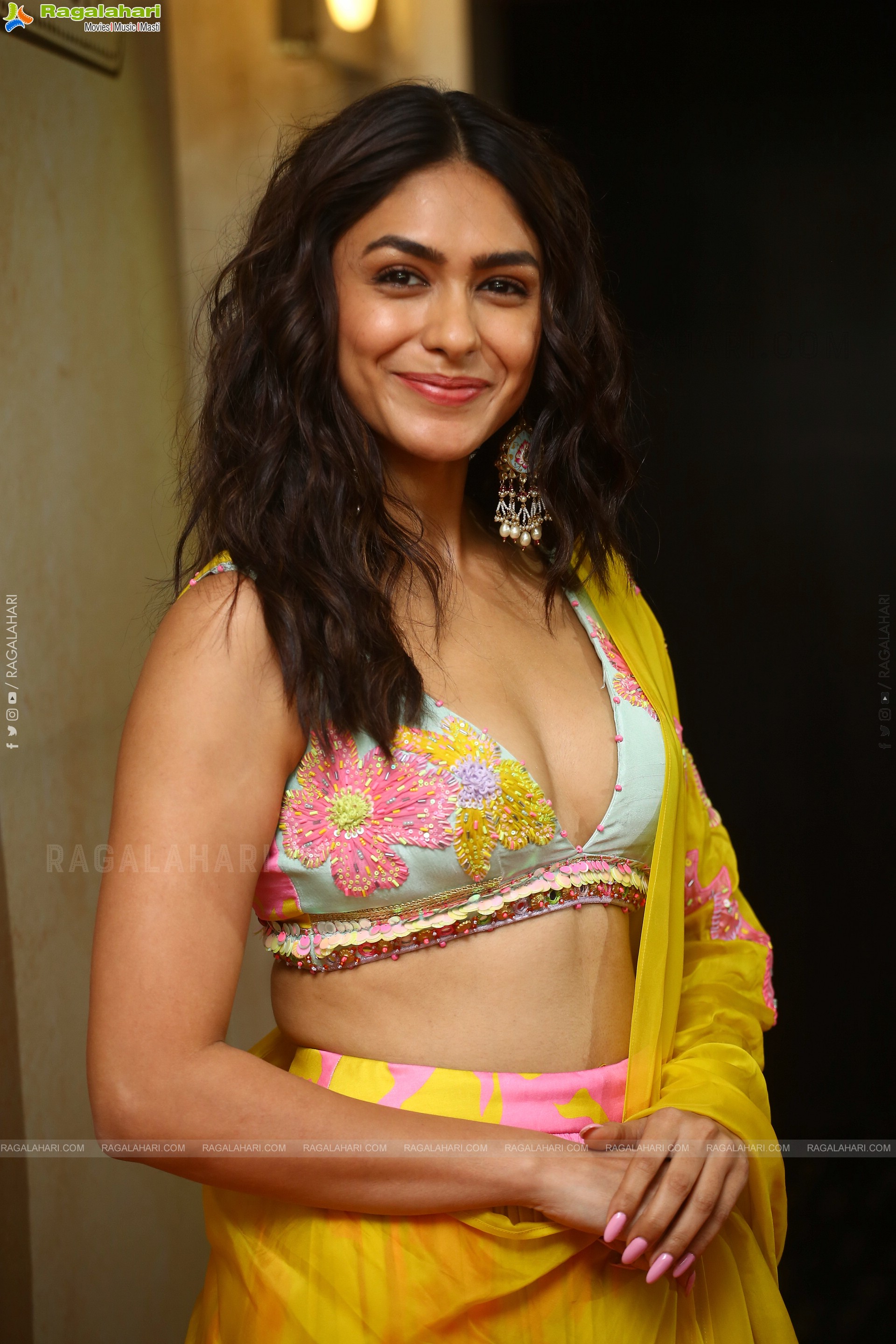 Mrunal Thakur at Sita Ramam Movie Trailer Launch, HD Photo Gallery