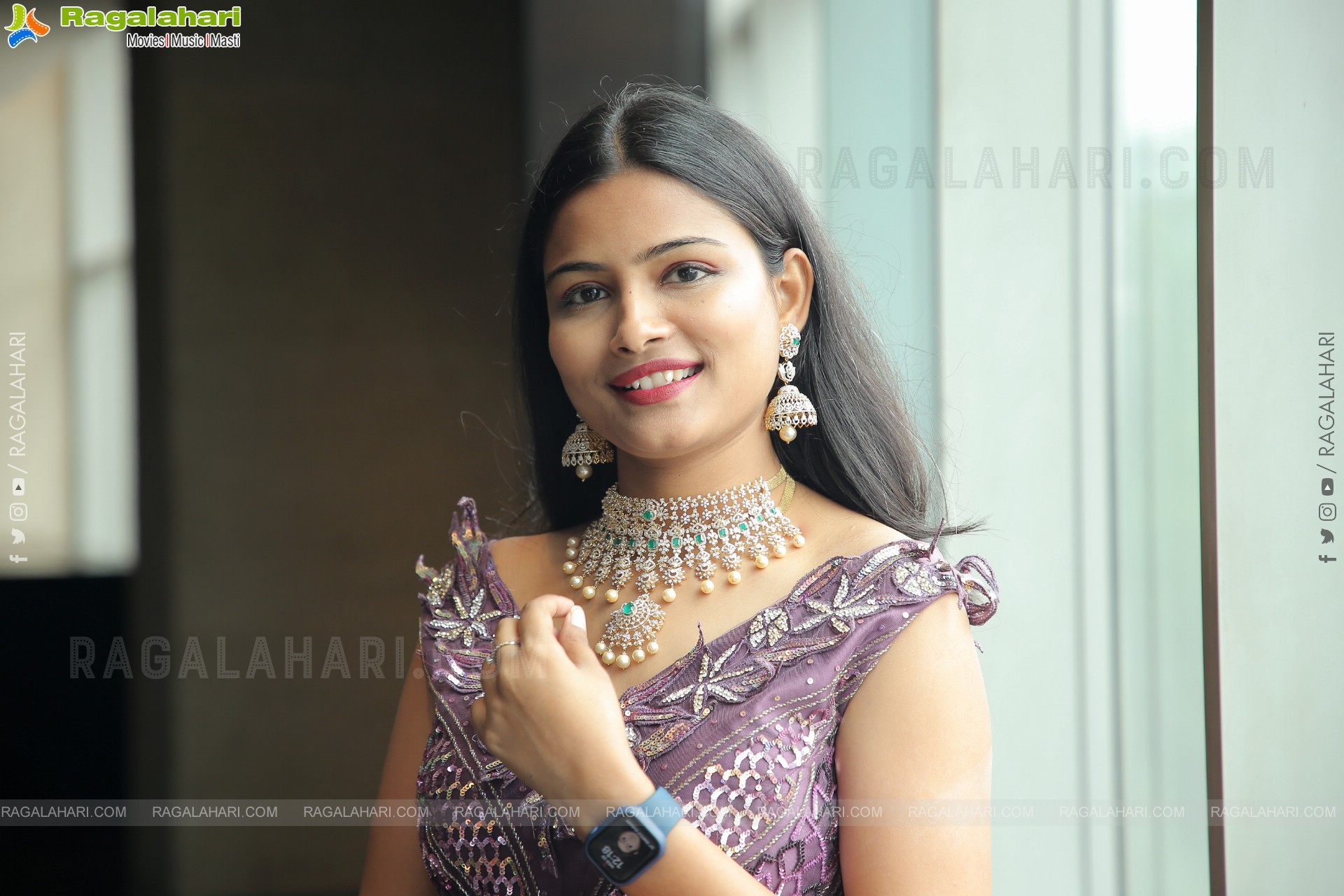 Priya Inturu Poses With Jewellery, HD Photo Gallery