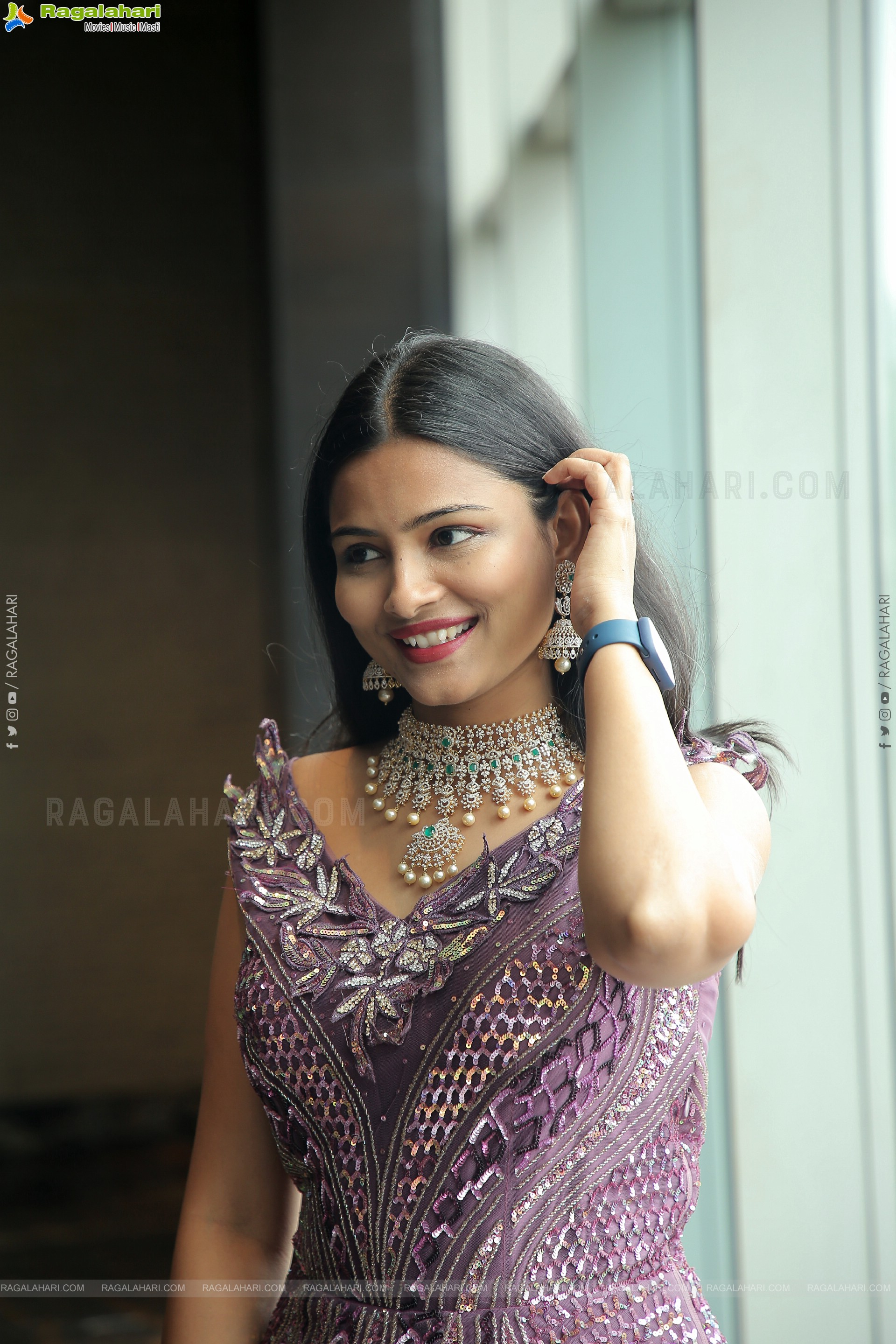 Priya Inturu Poses With Jewellery, HD Photo Gallery