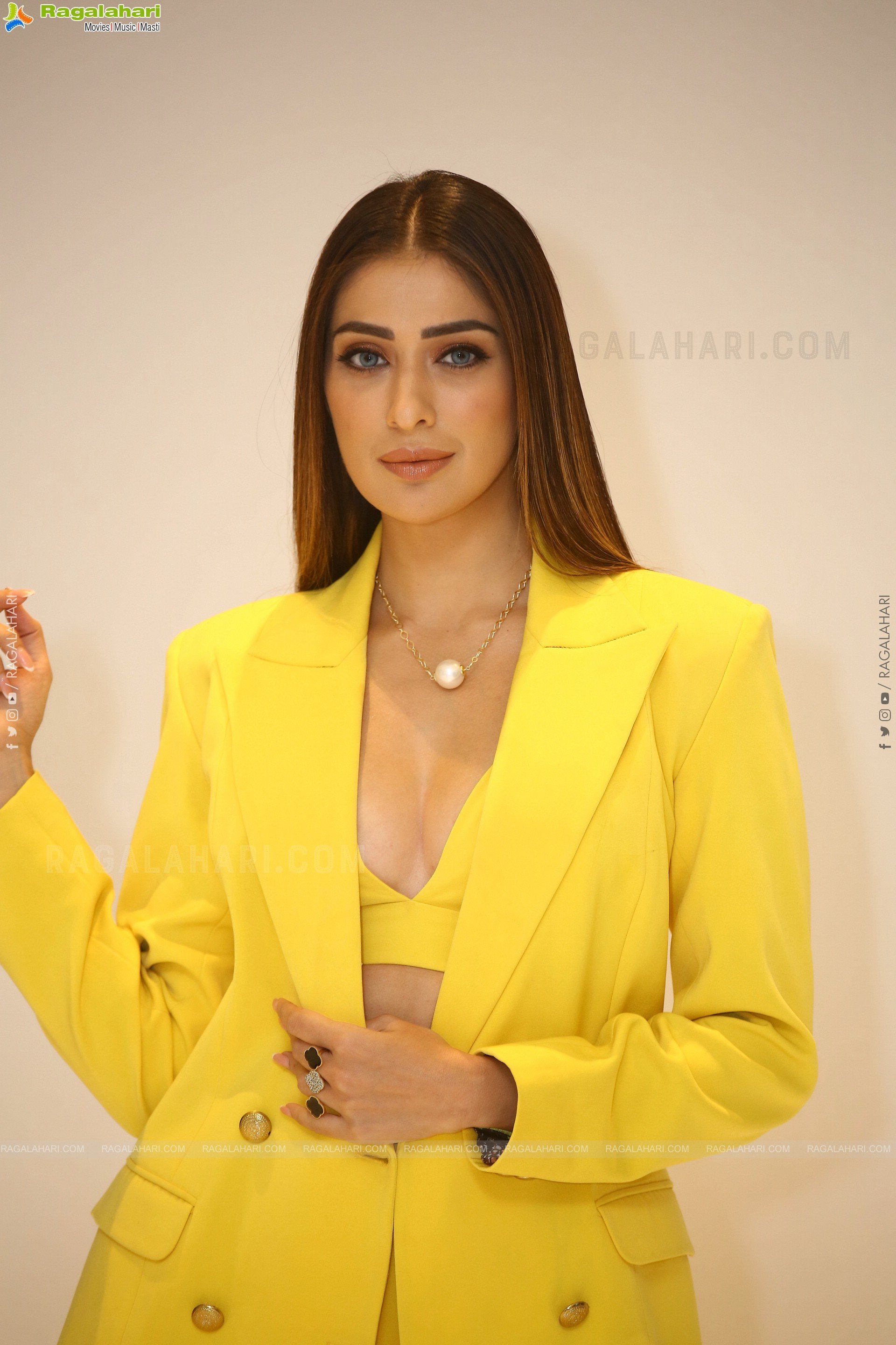 Raai Laxmi at The Legend Movie Pre-Release Event, HD Photo Gallery