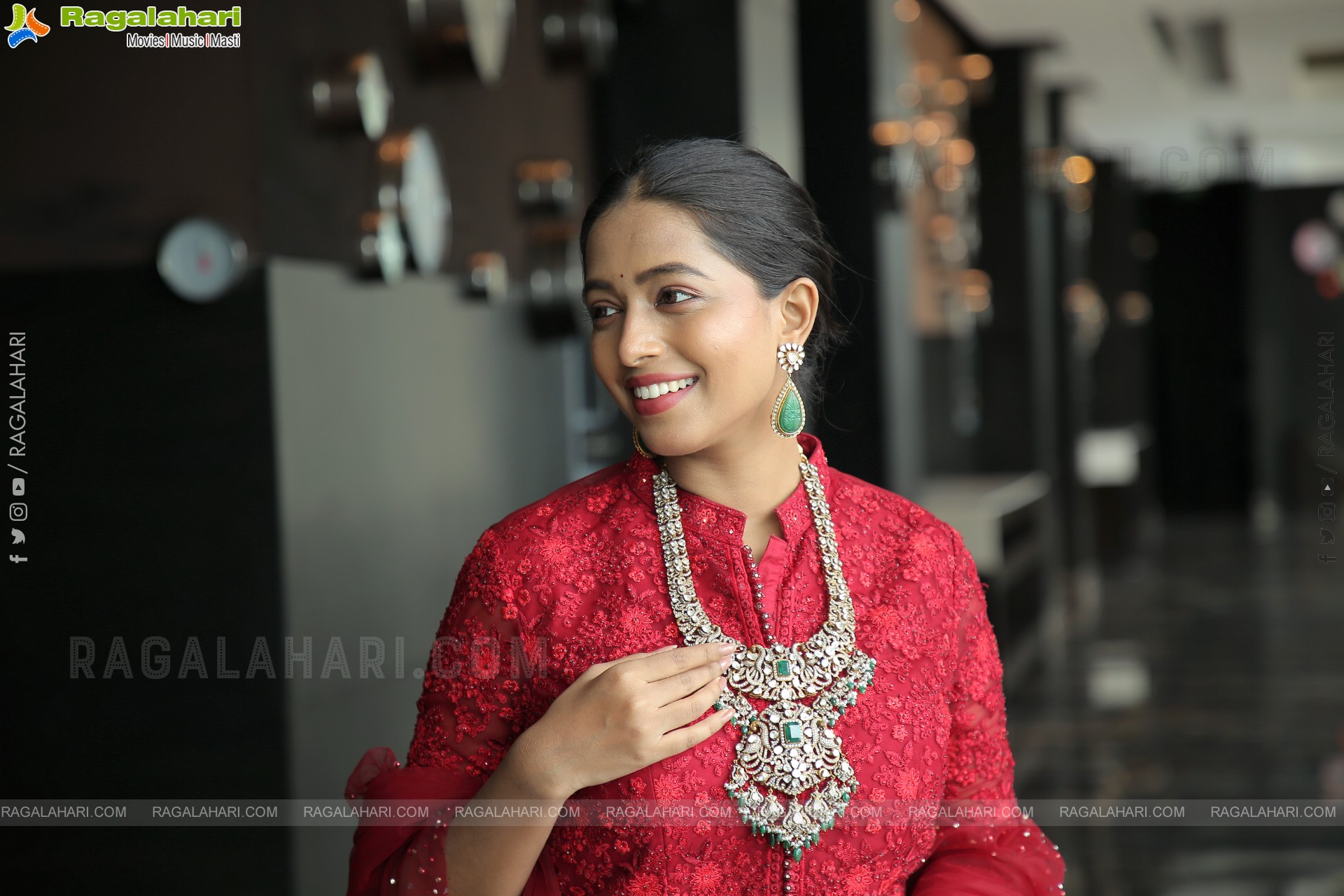 Rittika Chakraborty Poses With Jewellery, HD Photo Gallery