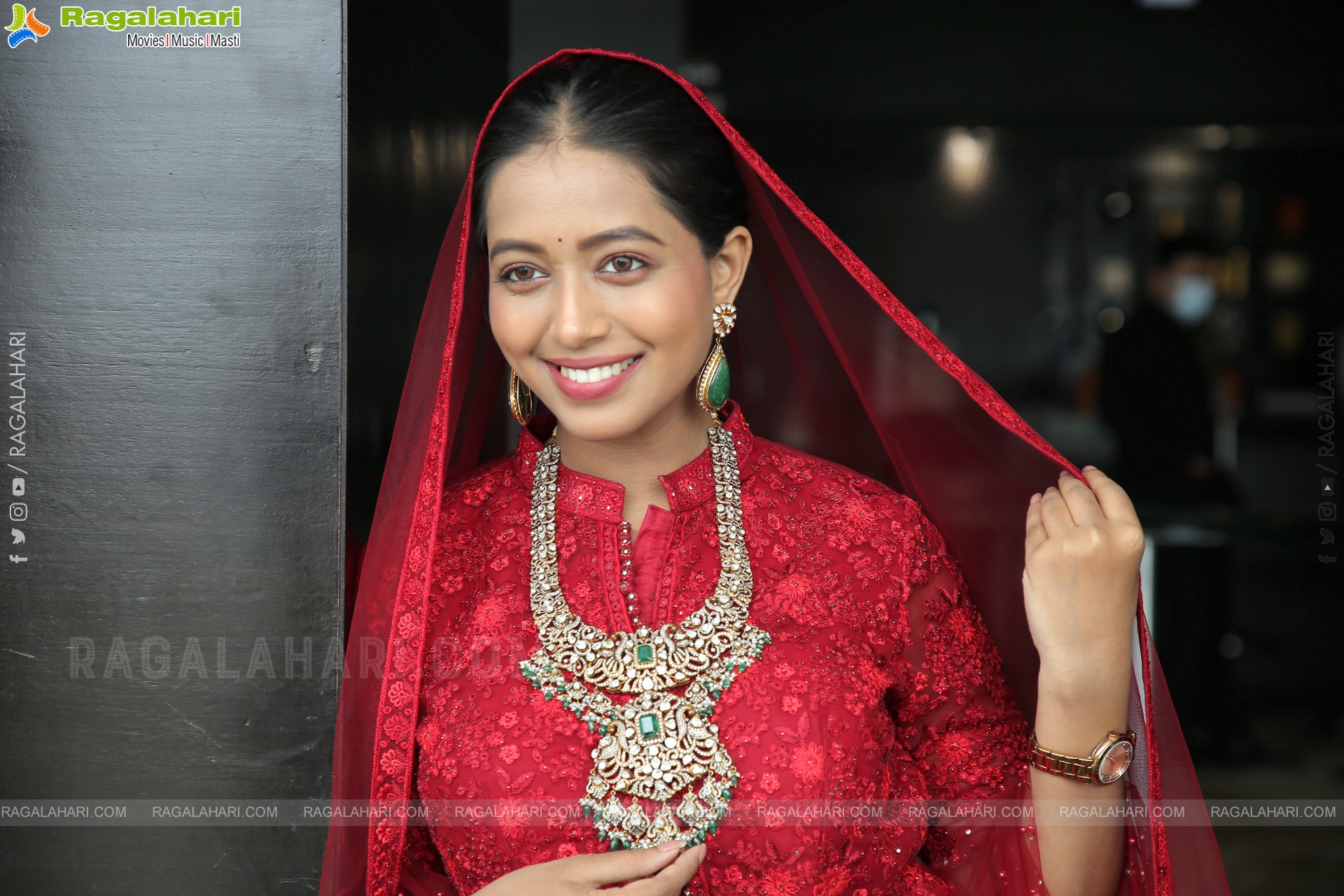 Rittika Chakraborty Poses With Jewellery, HD Photo Gallery