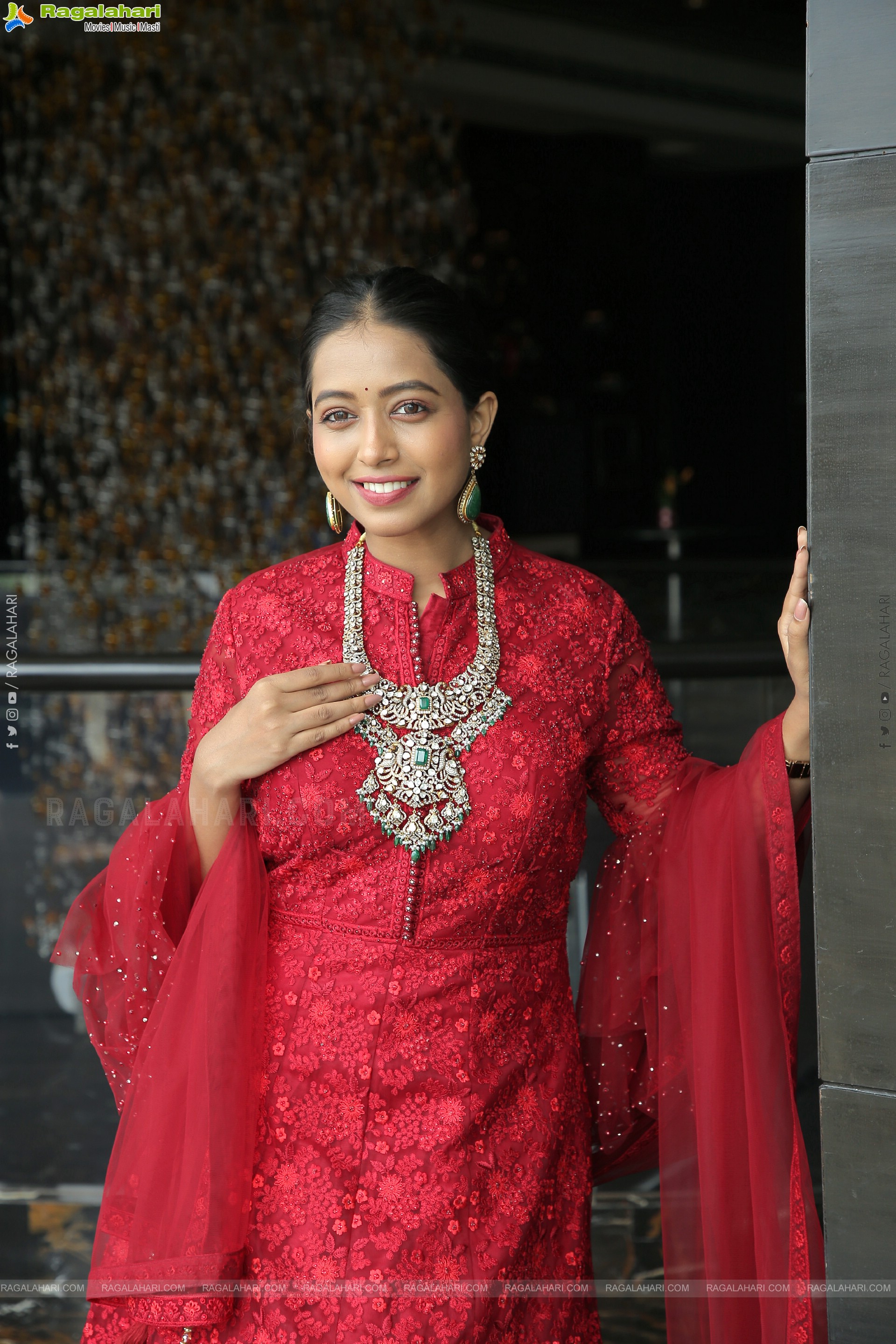 Rittika Chakraborty Poses With Jewellery, HD Photo Gallery