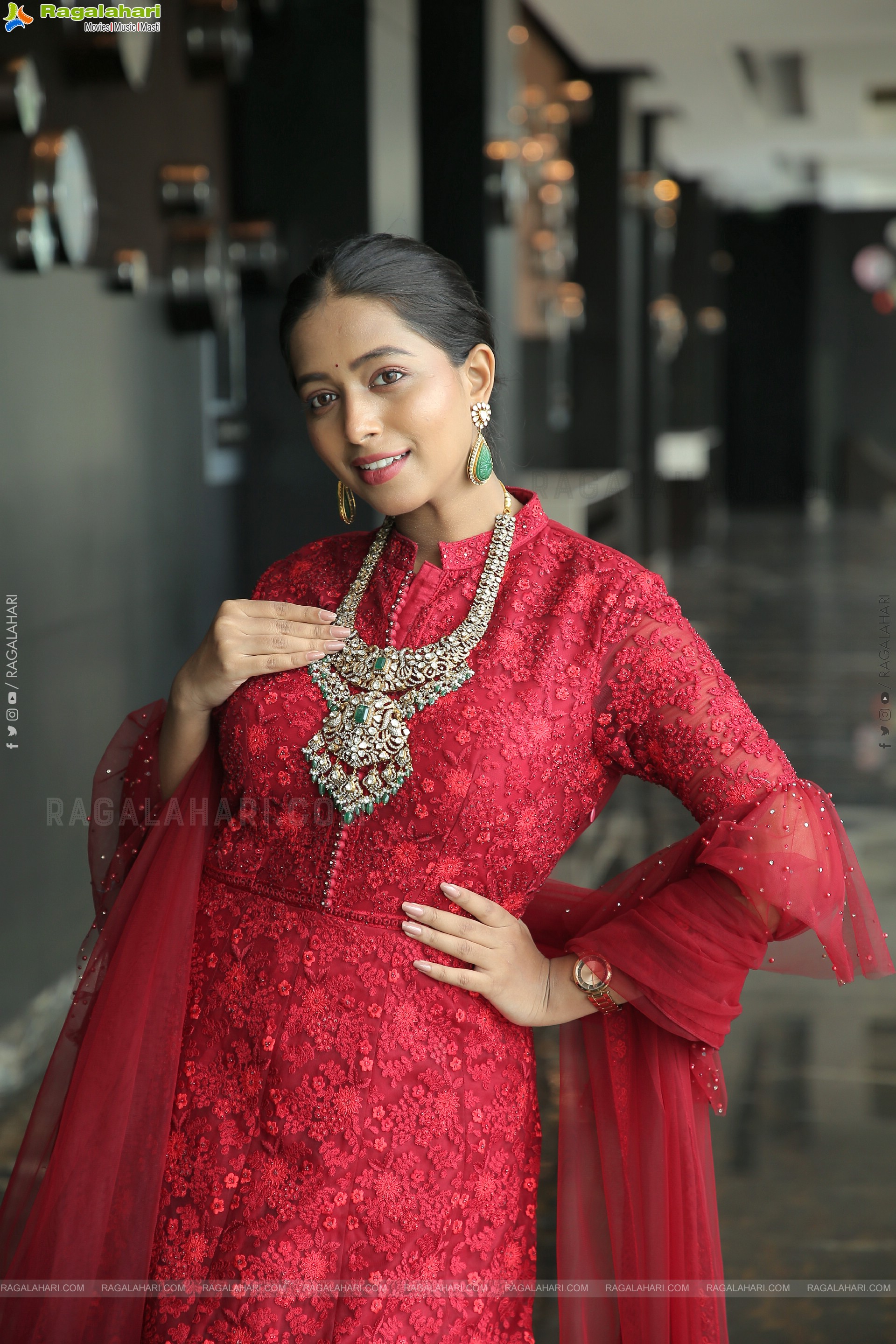 Rittika Chakraborty Poses With Jewellery, HD Photo Gallery