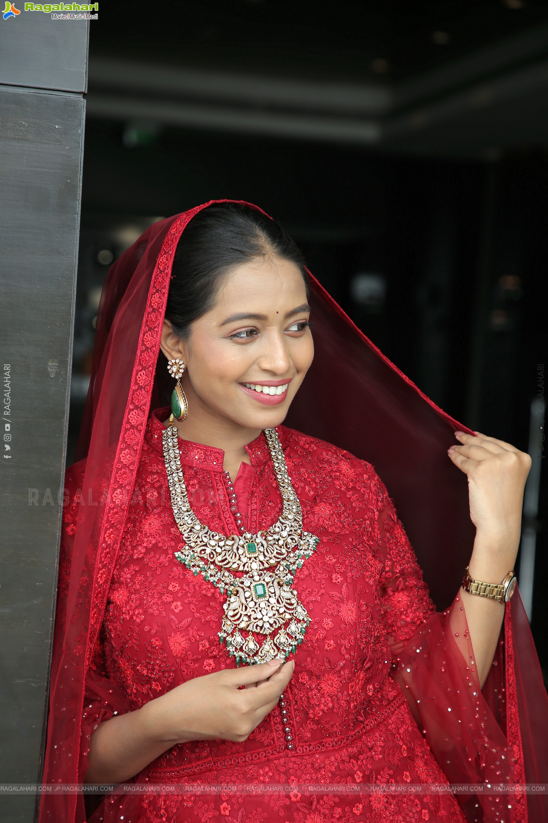 Rittika Chakraborty Poses With Jewellery, HD Photo Gallery