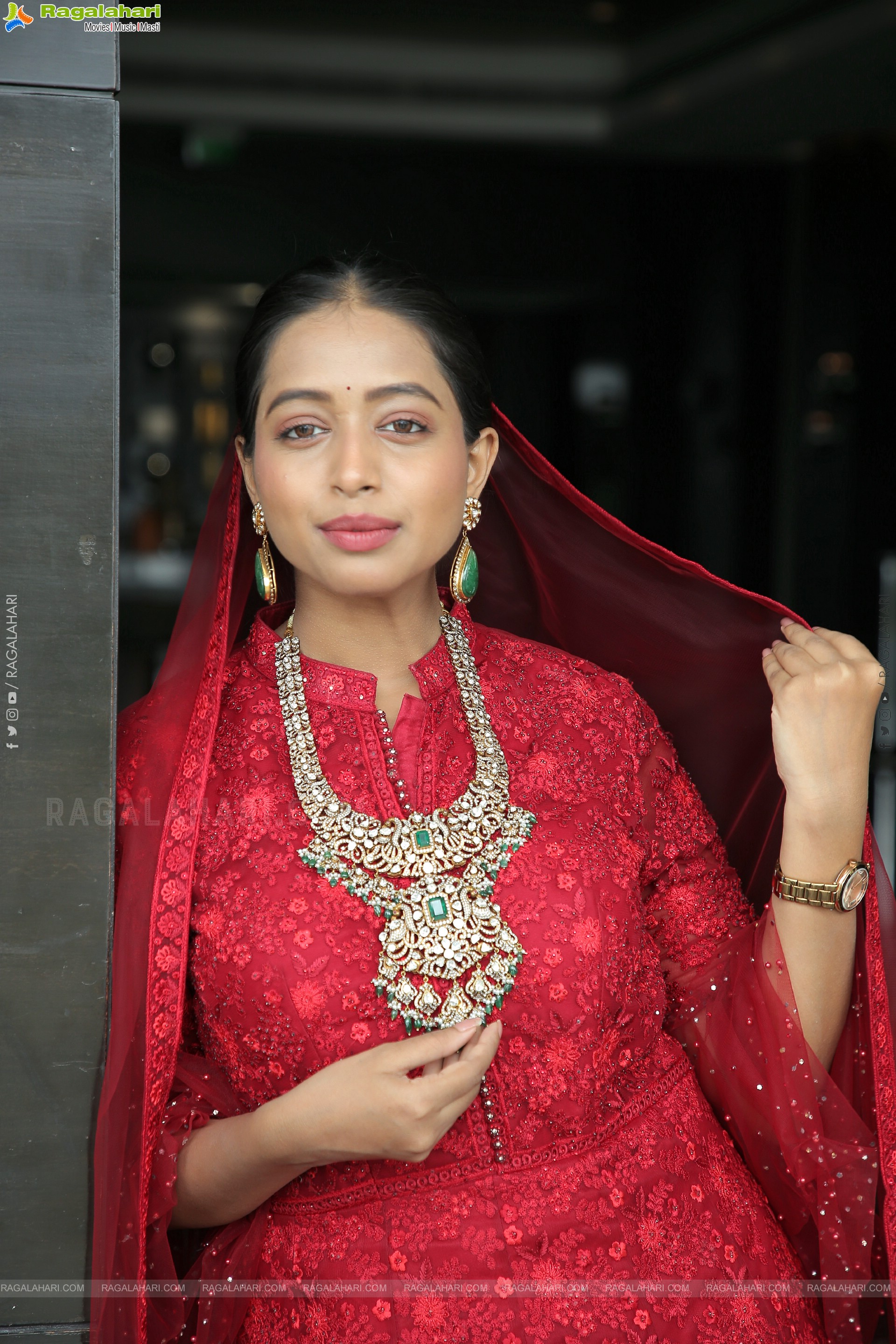 Rittika Chakraborty Poses With Jewellery, HD Photo Gallery