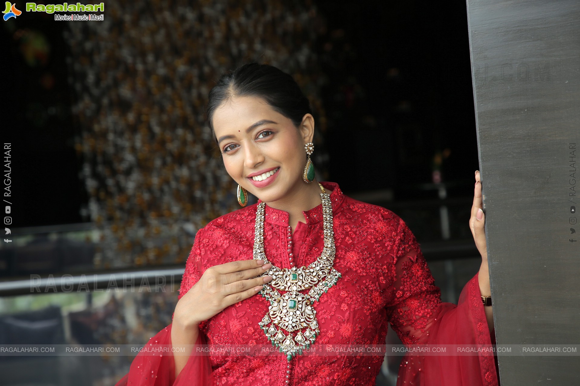 Rittika Chakraborty Poses With Jewellery, HD Photo Gallery