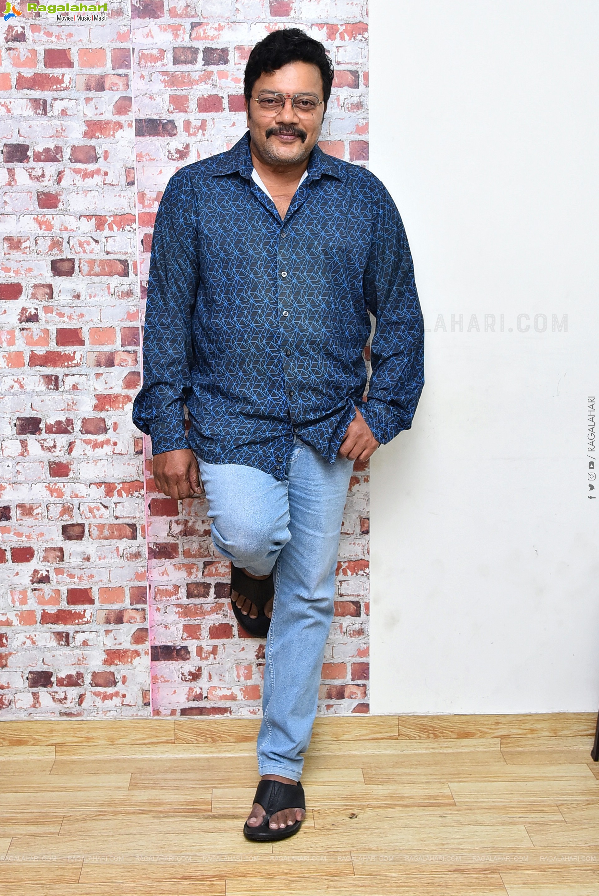 Saikumar at Gandhara Movie Interview, HD Photo Gallery