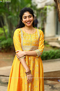 Sai Pallavi at Garg Movie Success Meet