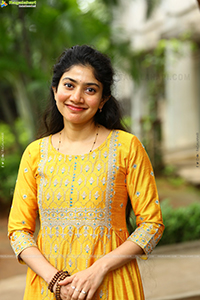 Sai Pallavi at Garg Movie Success Meet