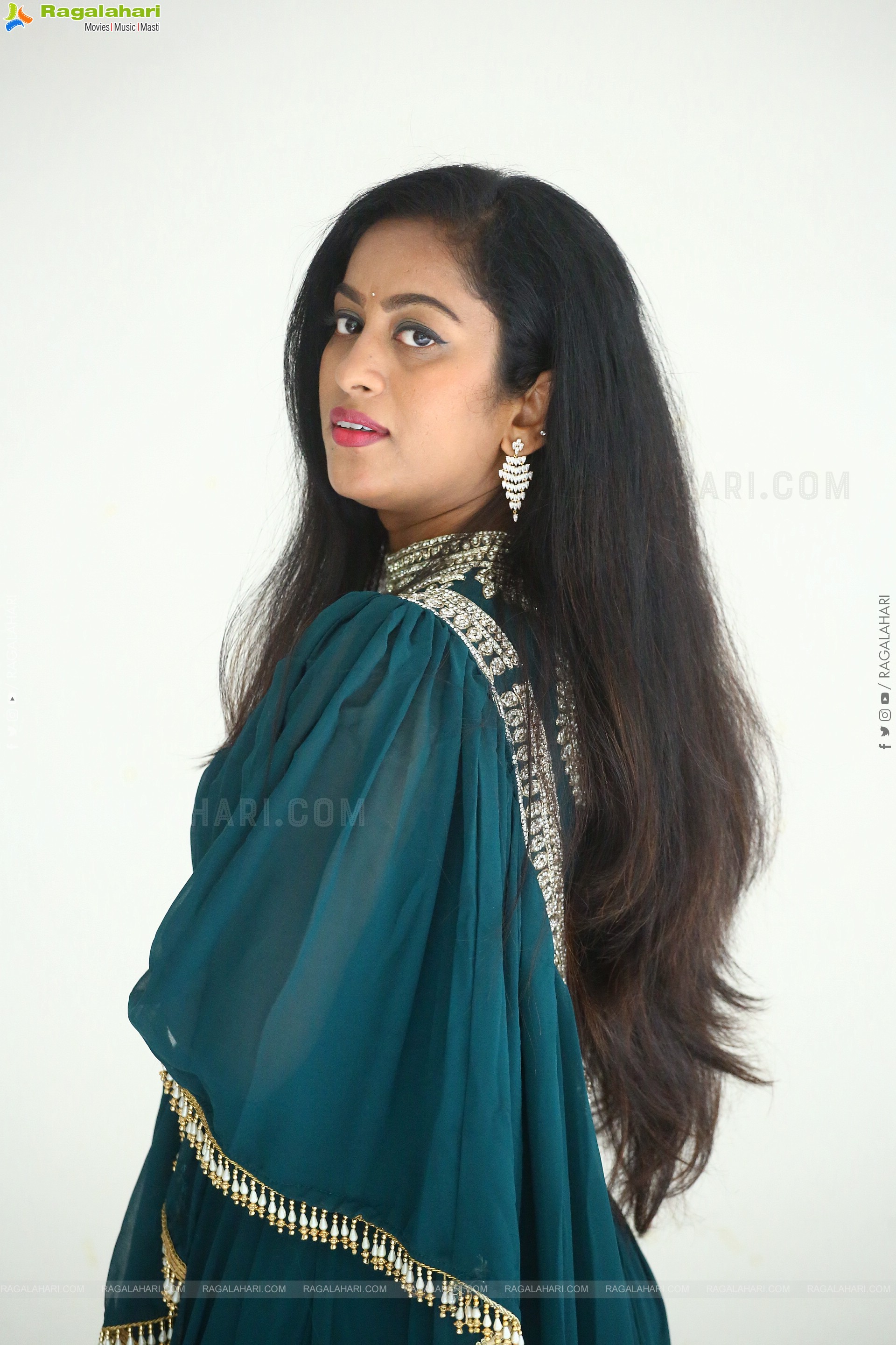 Sakshi at Droupathi Movie Trailer Launch, HD Photo Gallery