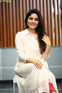 Samyuktha Menon at Bimbisara Interview