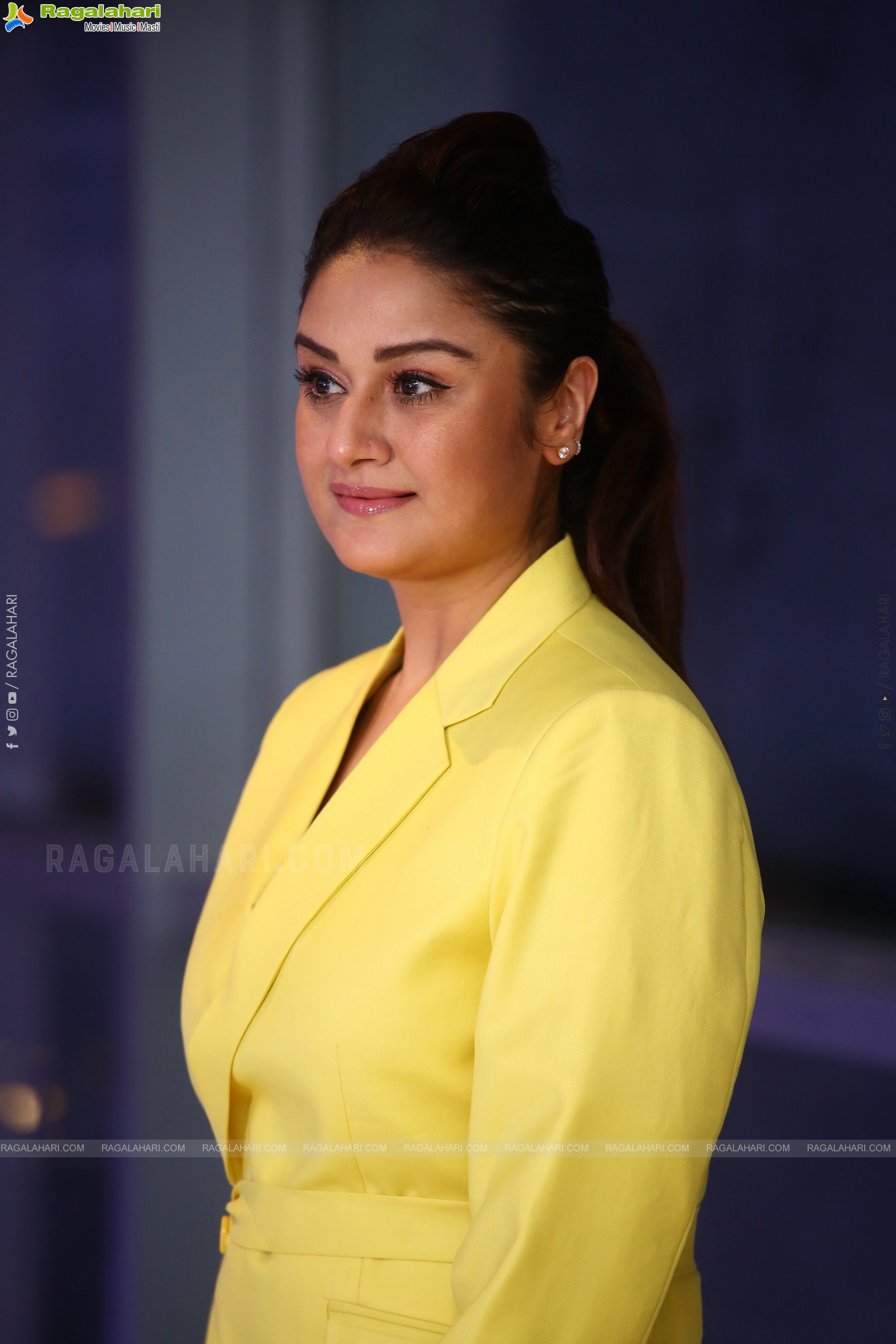 Sonia Agarwal Latest Photoshoot Stills, HD Gallery