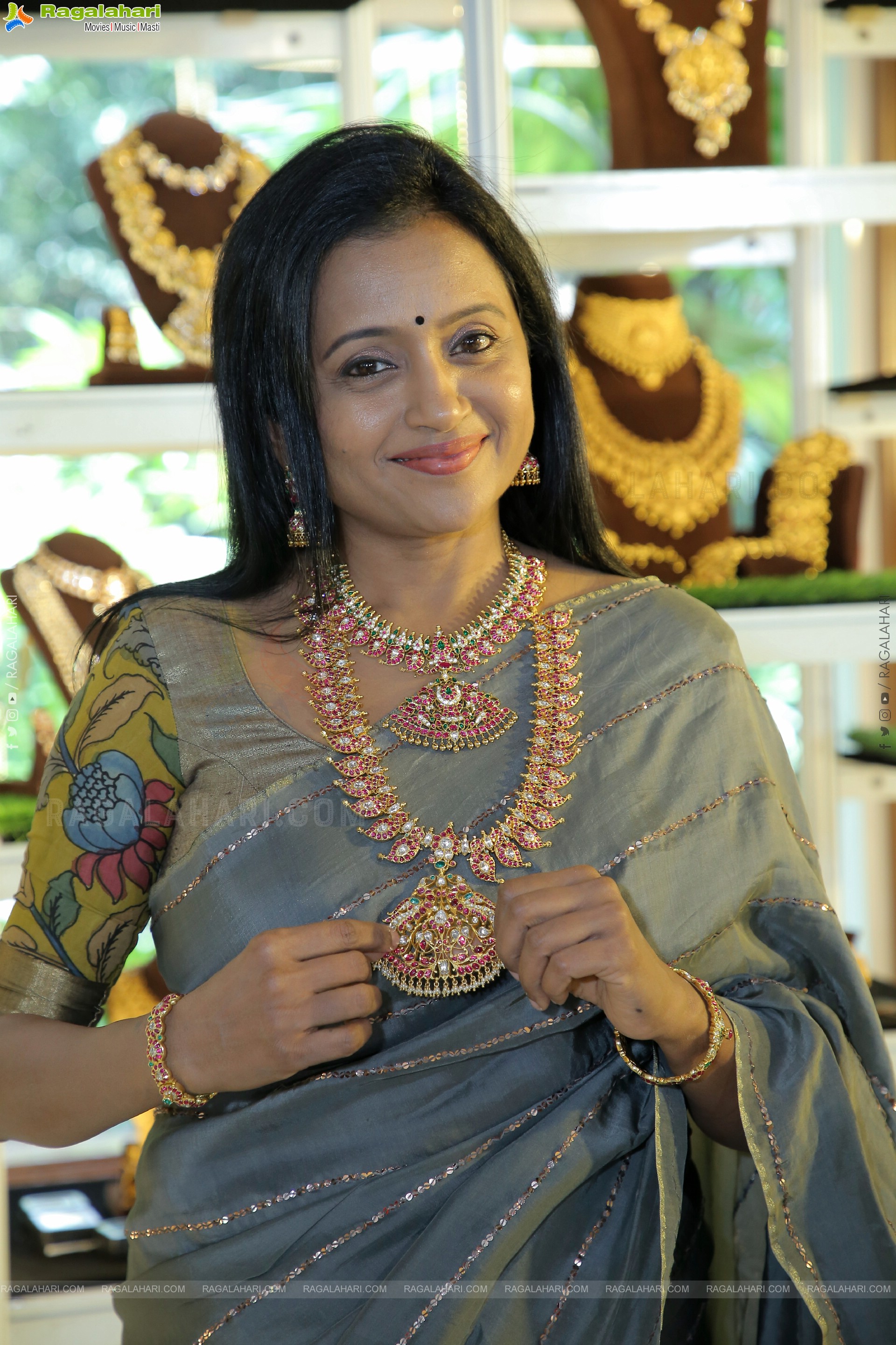 Suma Kanakala Stills at C. Krishnaiah Chetty Group Of Jewellers' Jewellery Exhibition