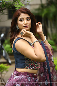 Suraiya Parvin at Maro Prapancham Press Meet