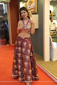 Urmila Chauhan Poses With Jewellery