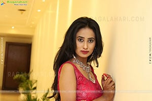 Aishwarya Latest Stills, HD Gallery