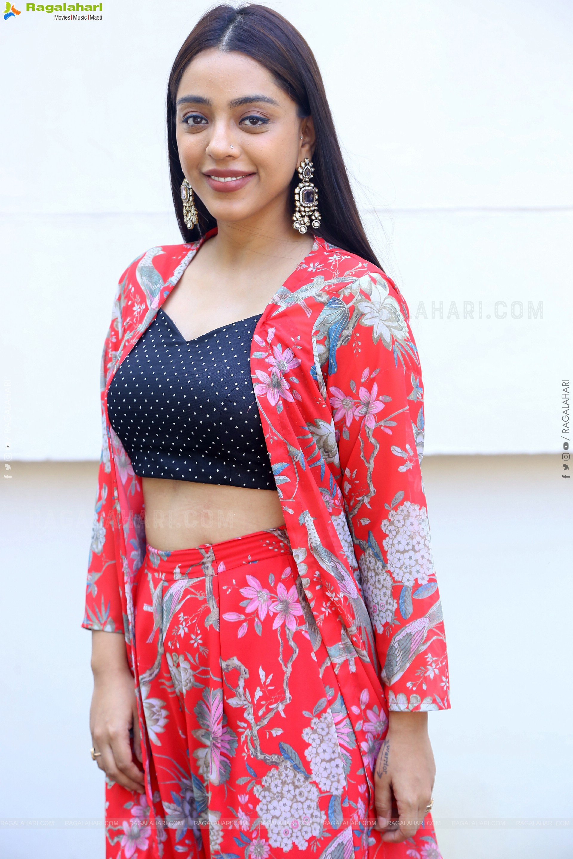 Deviyani Sharma at Saithan Trailer Launch, HD Gallery