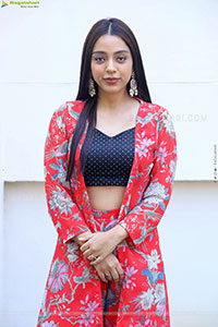 Deviyani Sharma Stills at Saithan Trailer Launch