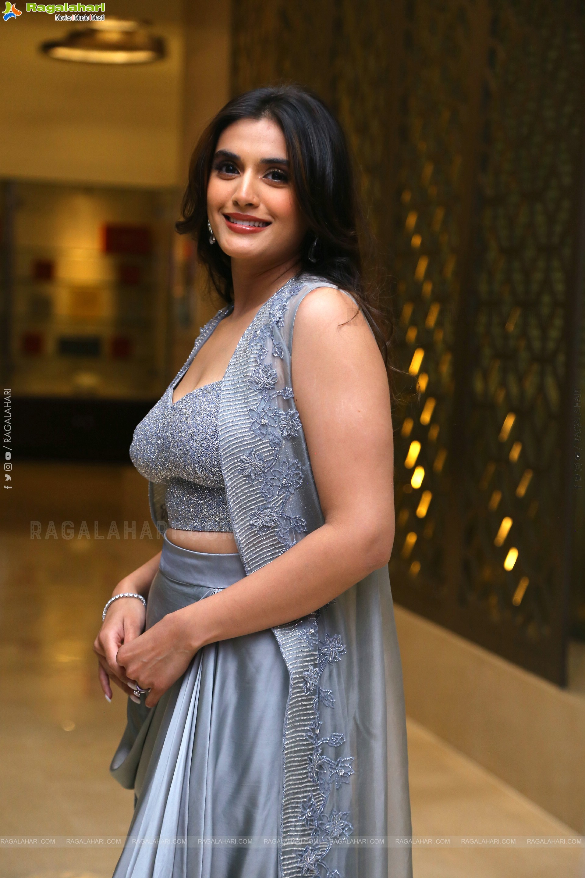 Divyansha Kaushik at Takkar Prerelease Event, HD Gallery