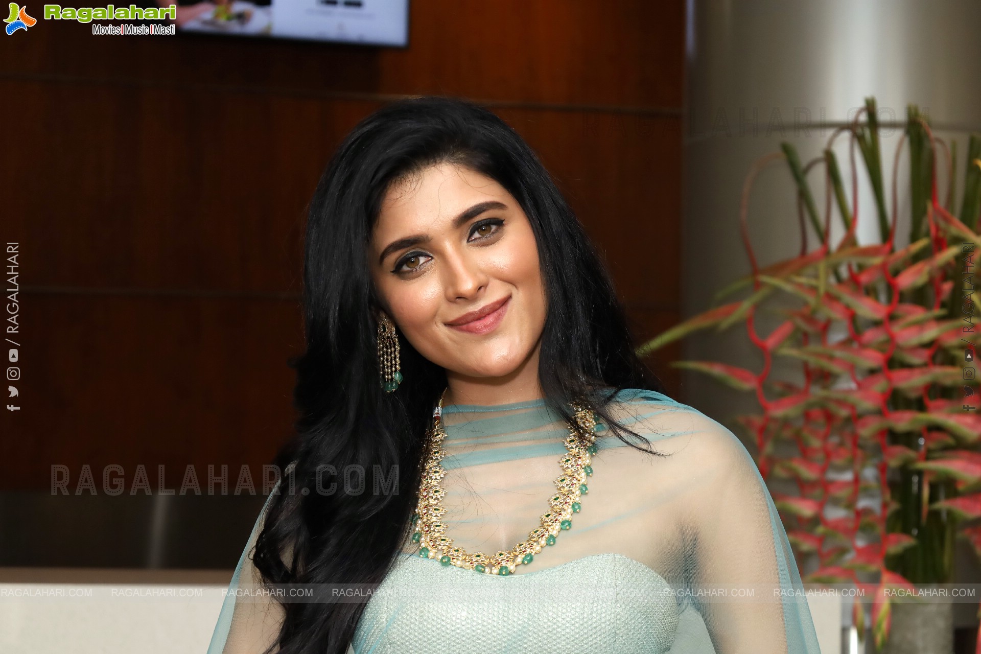 Geethika Tiwary at Hi Life Exhibition, HD Gallery