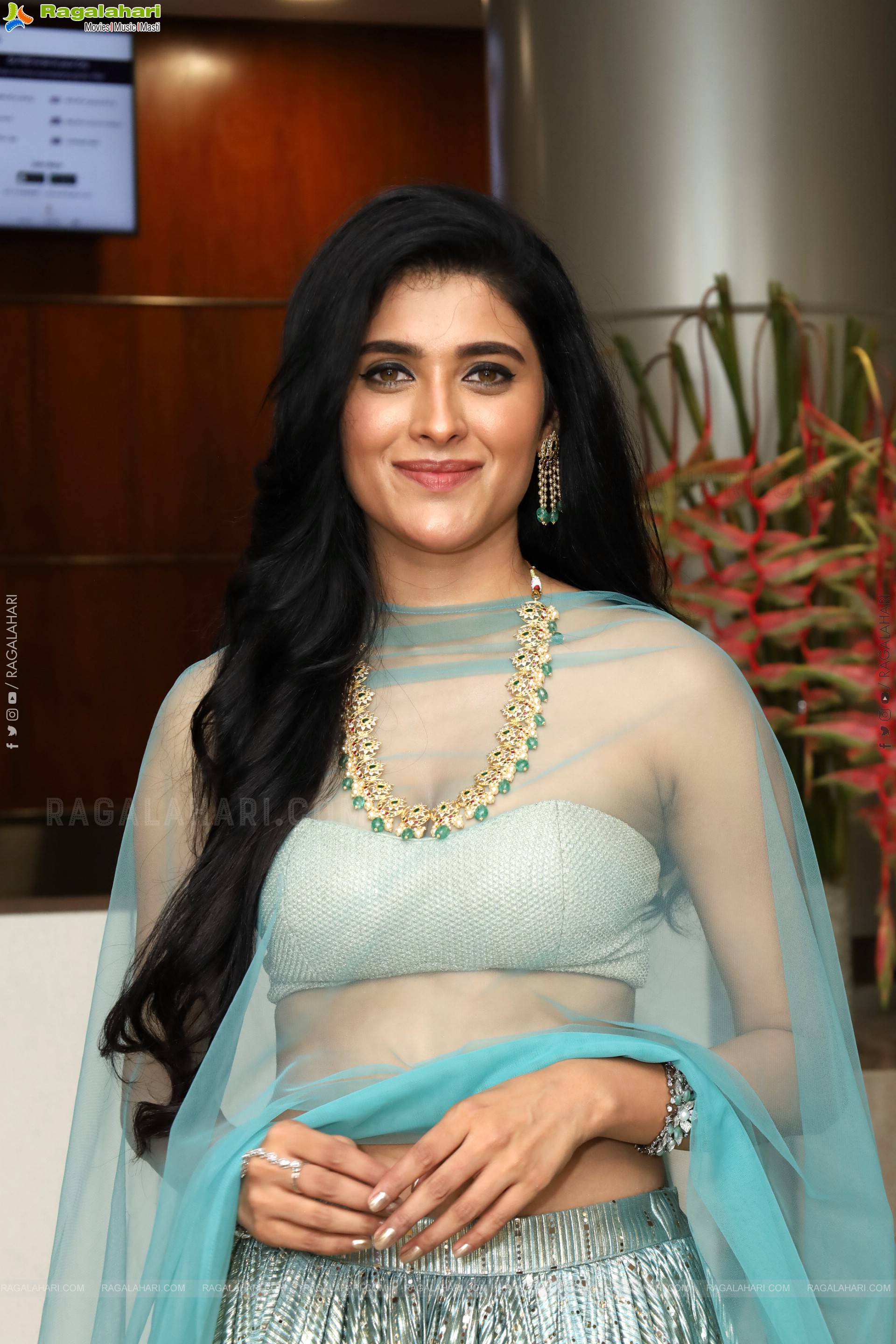 Geethika Tiwary at Hi Life Exhibition, HD Gallery