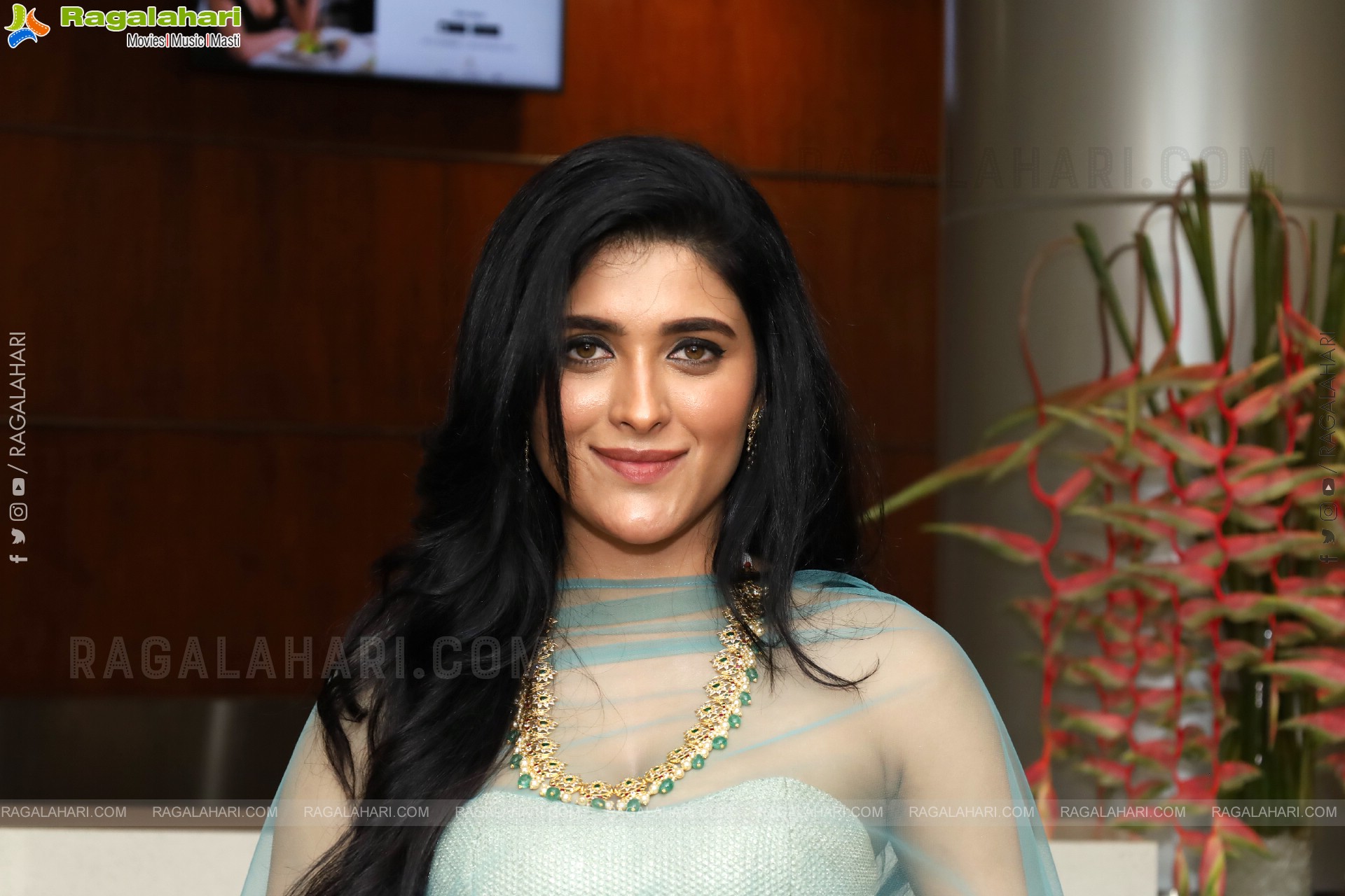 Geethika Tiwary at Hi Life Exhibition, HD Gallery