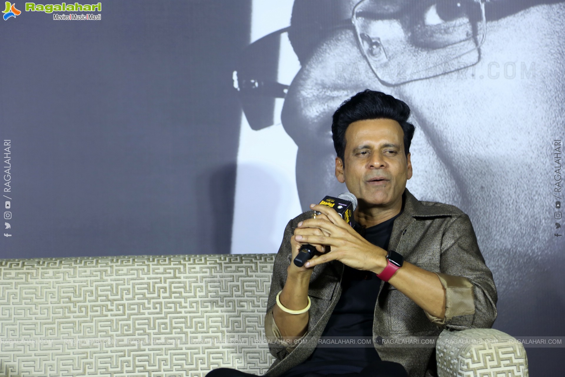 Manoj Bajpayee at Sirf Ek Bandaa Kaafi Hai Pressmeet, HD Gallery