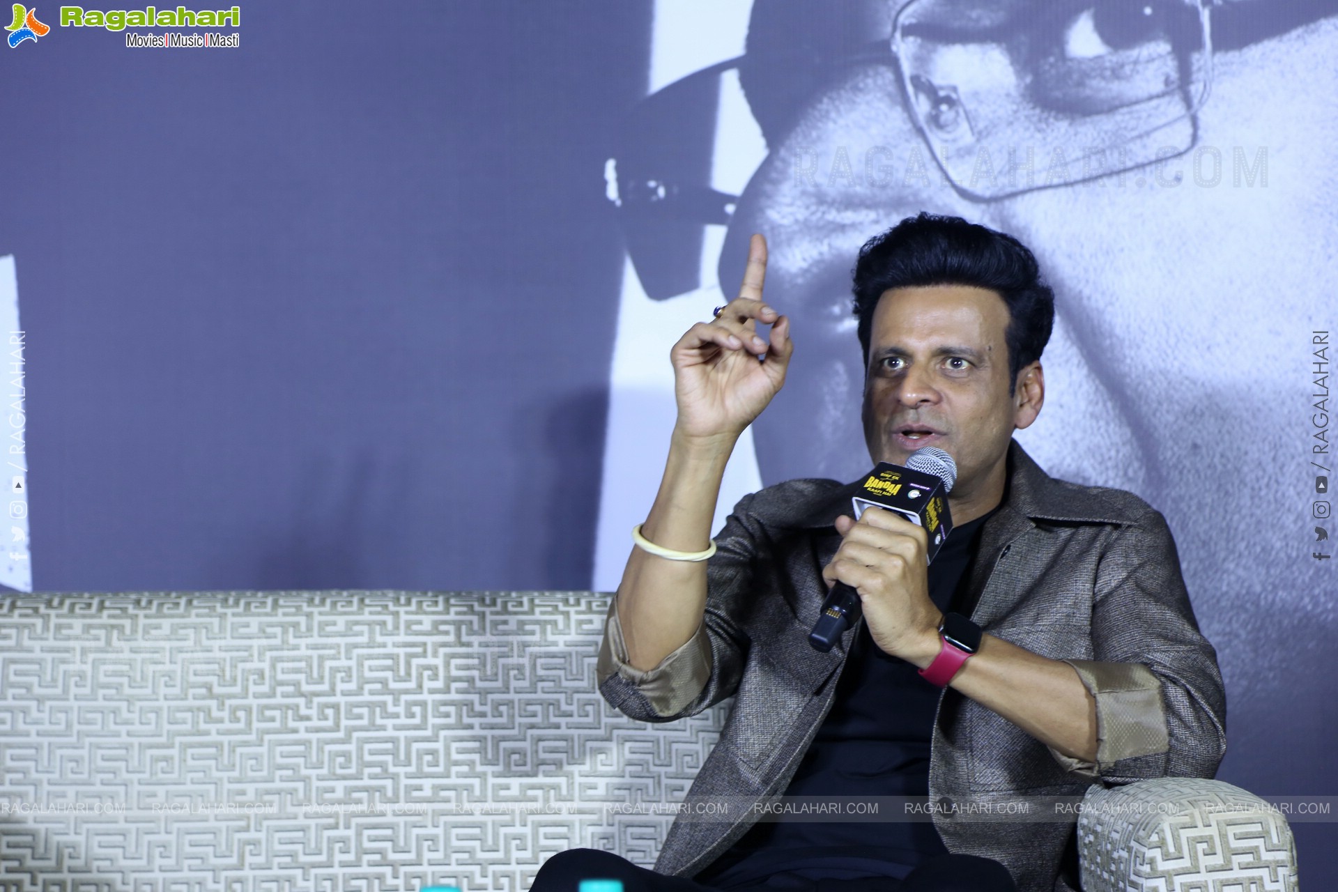 Manoj Bajpayee at Sirf Ek Bandaa Kaafi Hai Pressmeet, HD Gallery