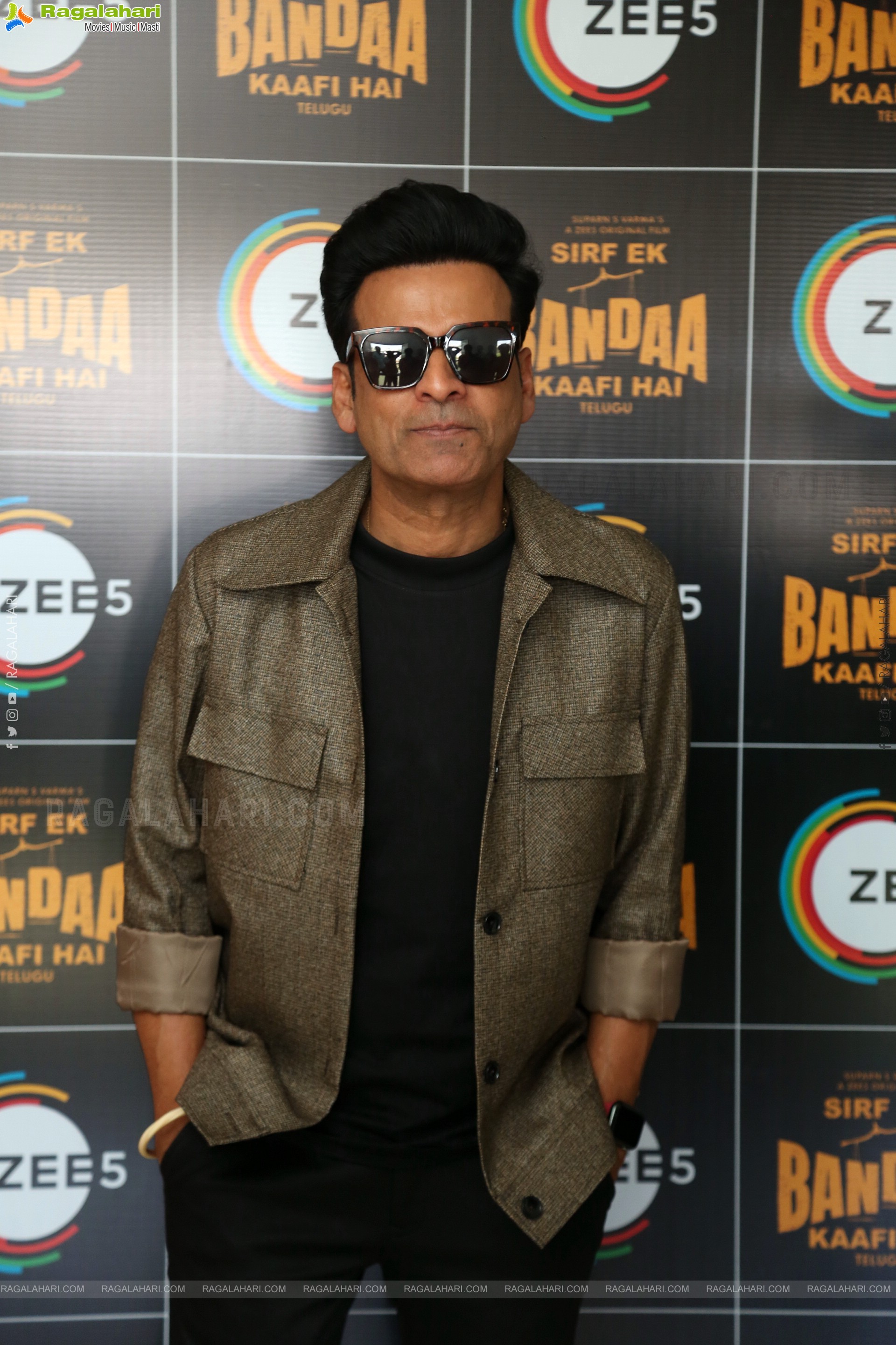 Manoj Bajpayee at Sirf Ek Bandaa Kaafi Hai Pressmeet, HD Gallery