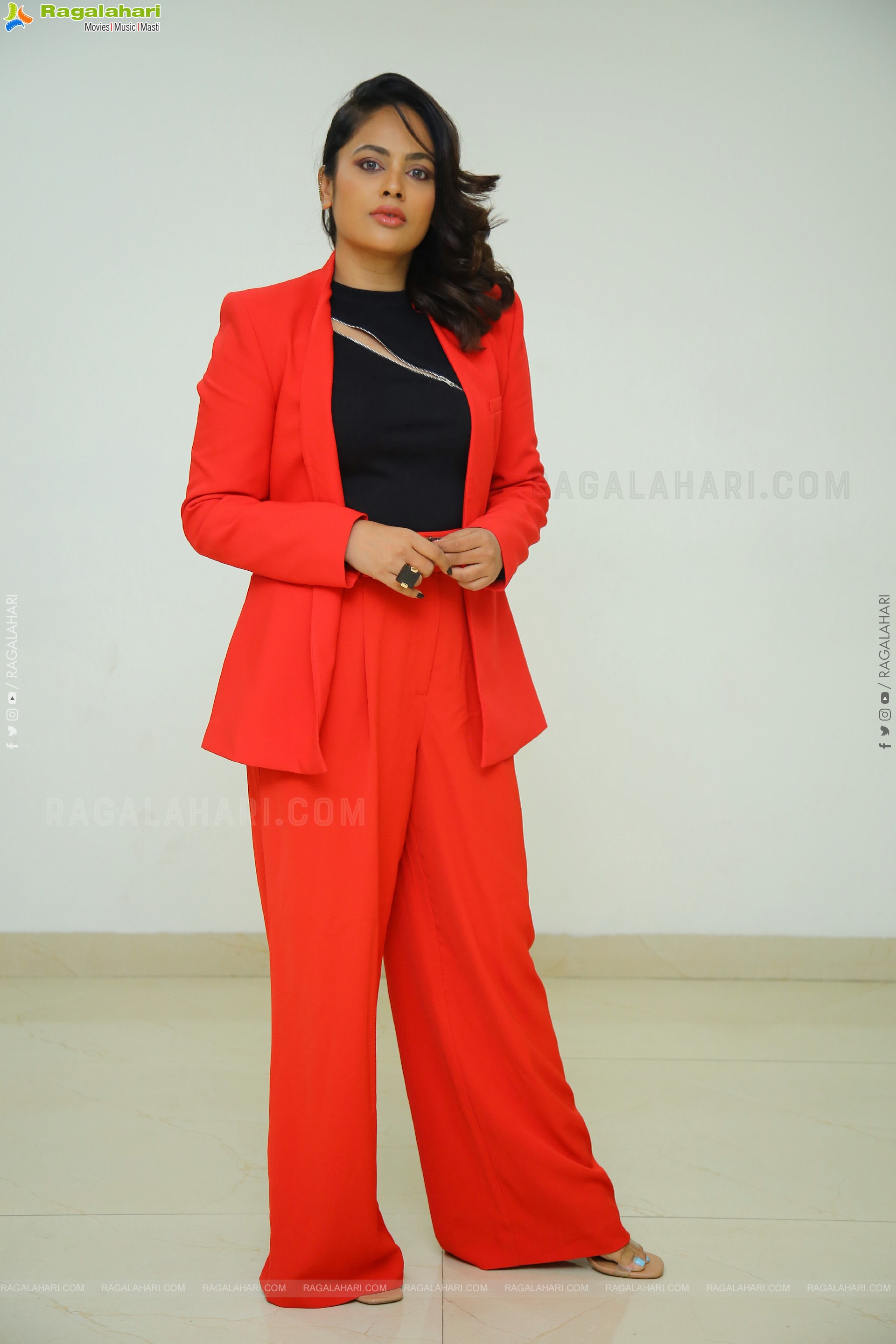 Nandita Swetha at OMG Movie Pressmeet, HD Gallery