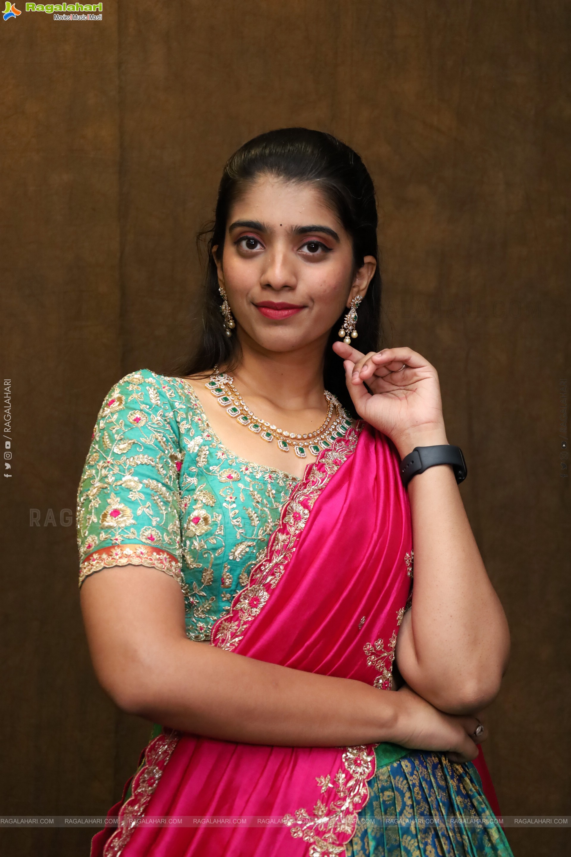 Nikita Choudary New Stills, HD Photo Gallery