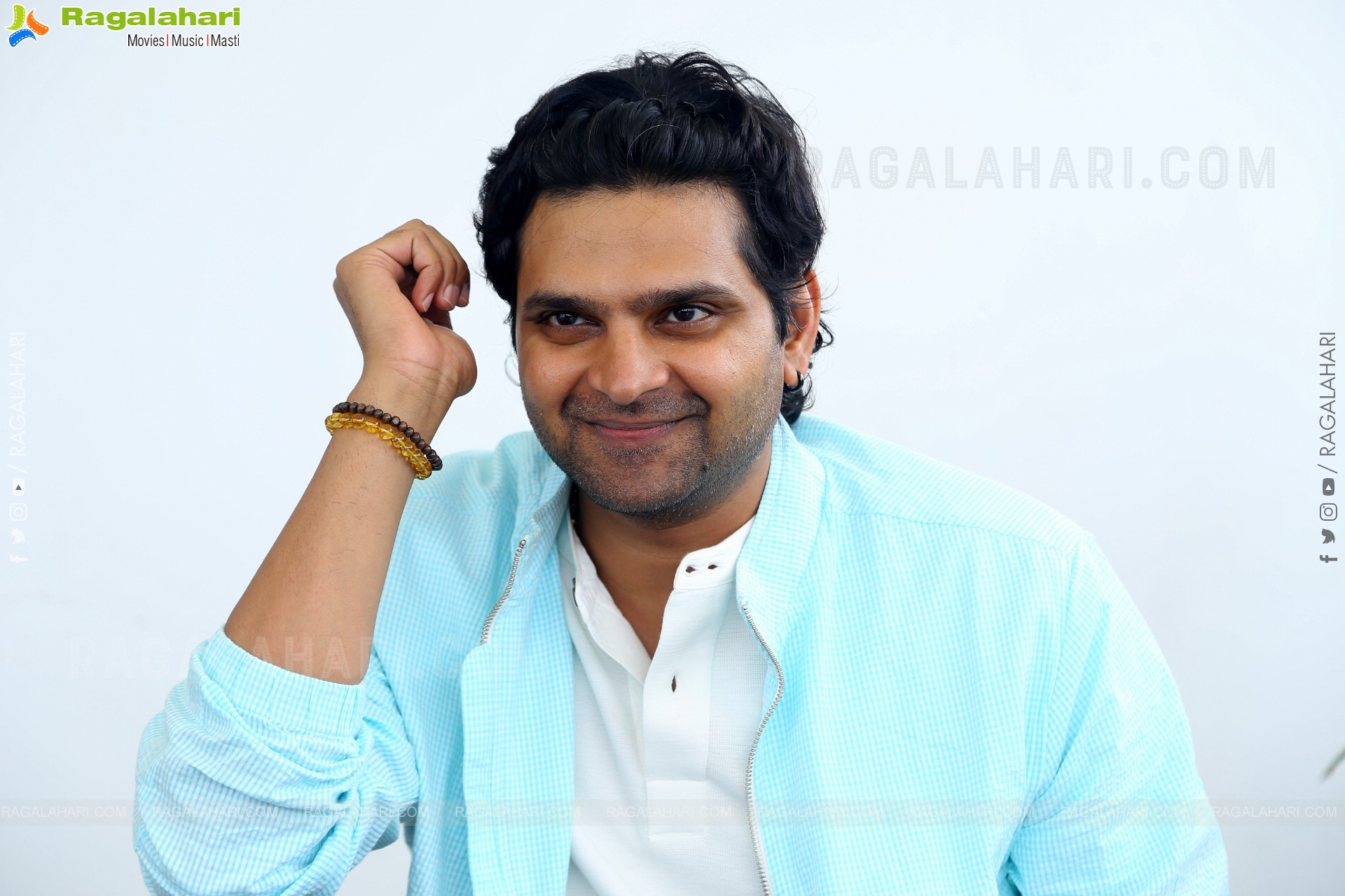 Sree Vishnu at Samajavaragamana Interview, HD Gallery