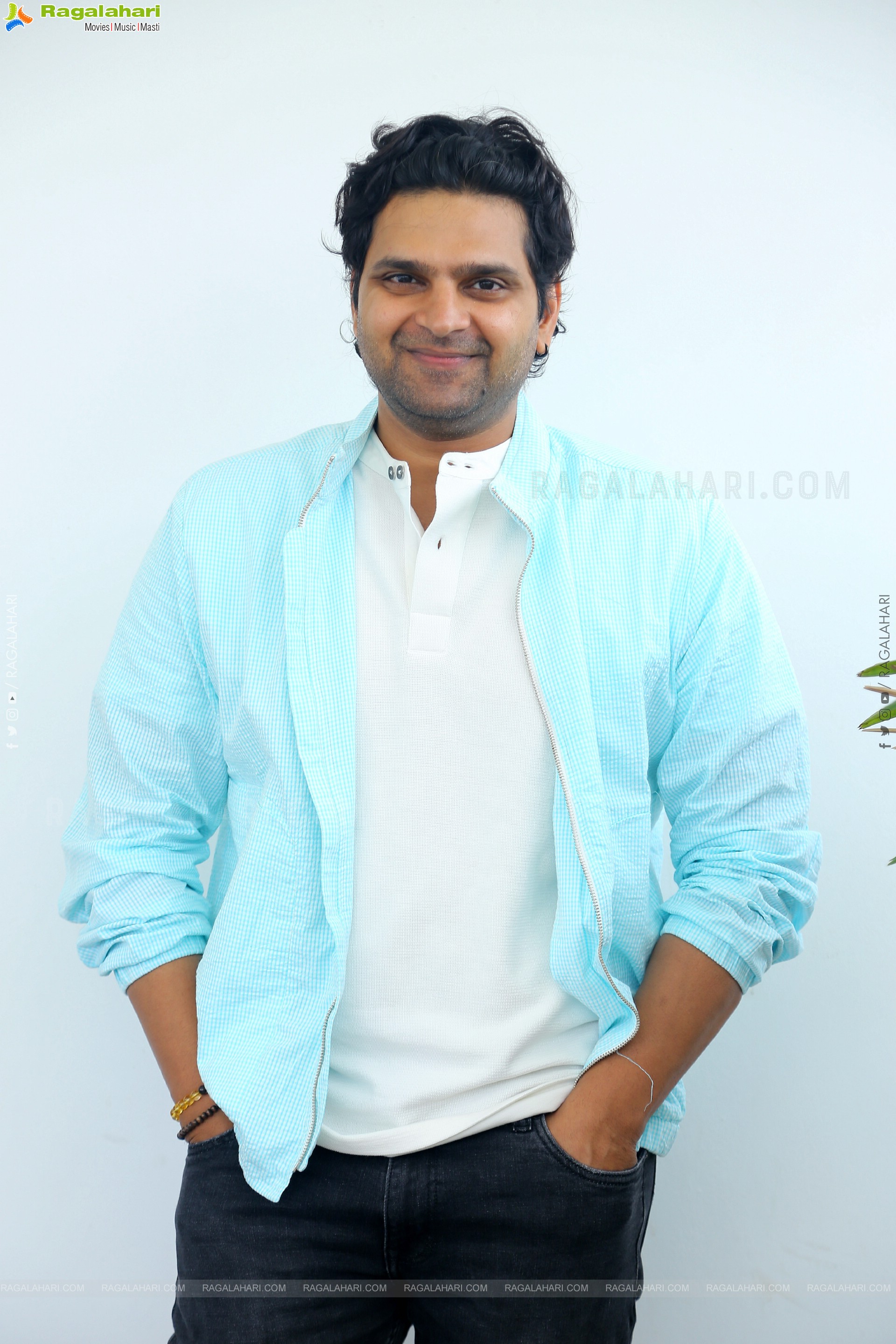 Sree Vishnu at Samajavaragamana Interview, HD Gallery