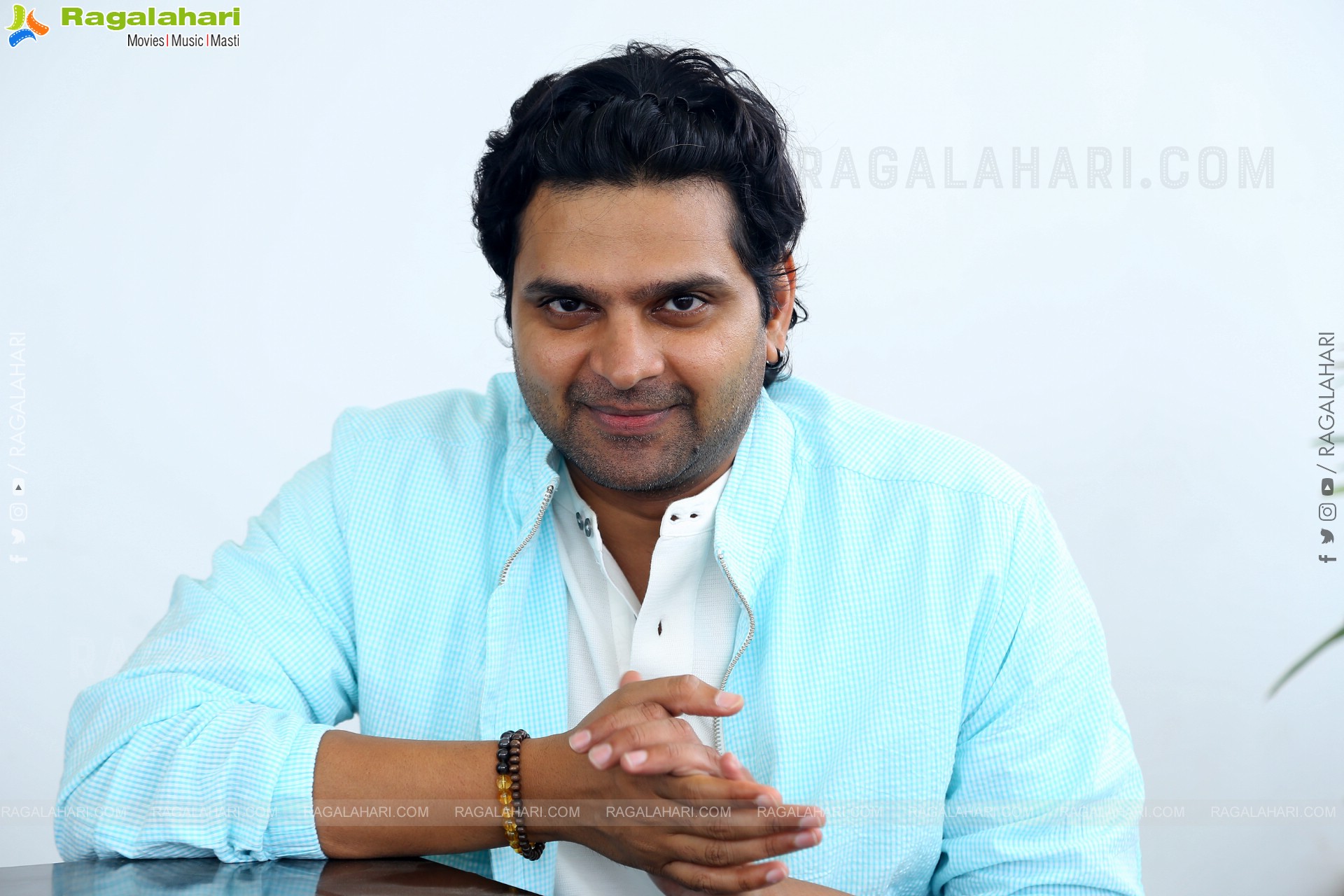 Sree Vishnu at Samajavaragamana Interview, HD Gallery