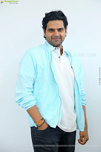 Sree Vishnu at Samajavaragamana Interview, HD Gallery