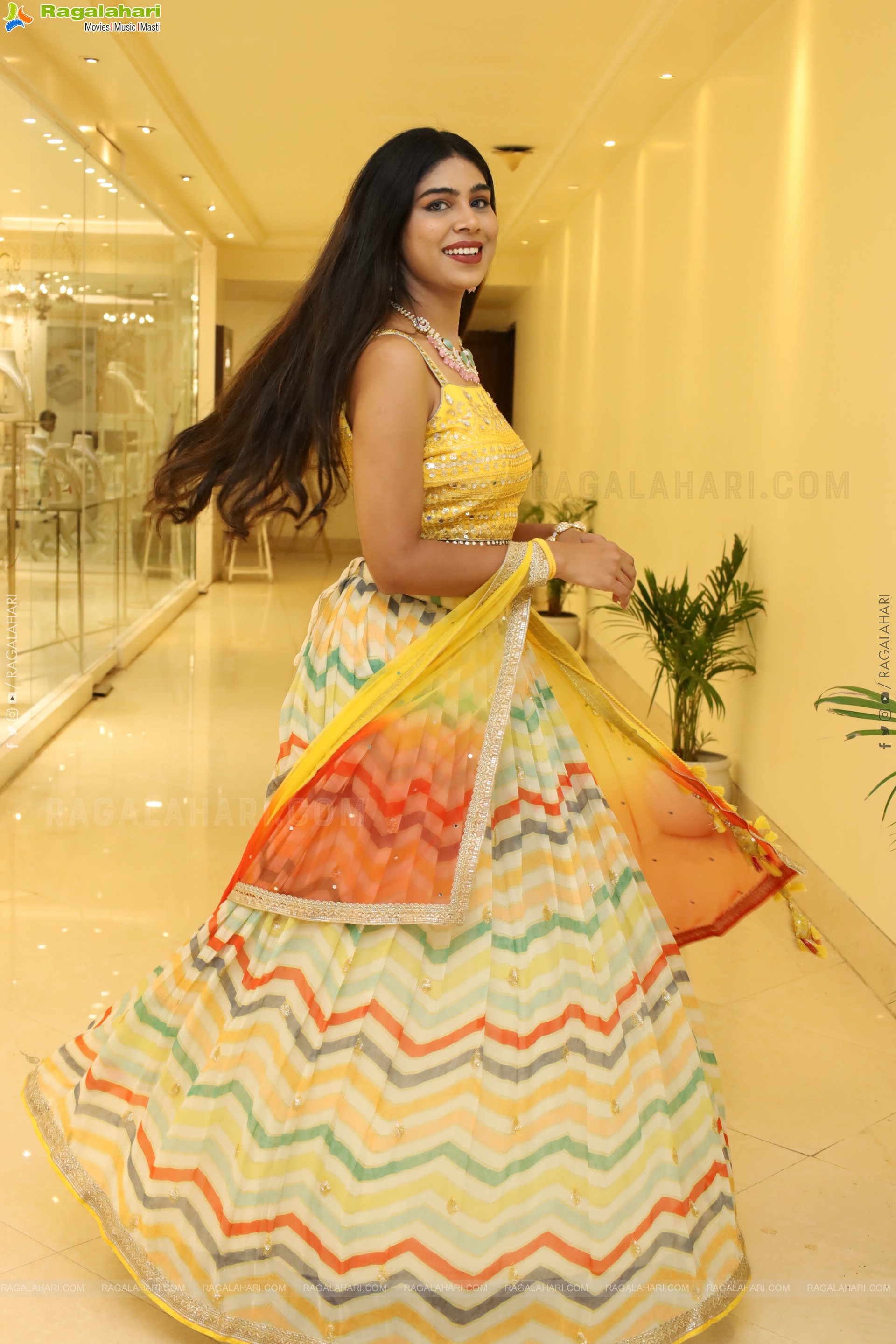 Yamini Srinivas at Sutraa Event, HD Gallery