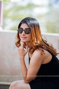 Kanika Wadhwa Exclusive Photoshoot, HD Gallery