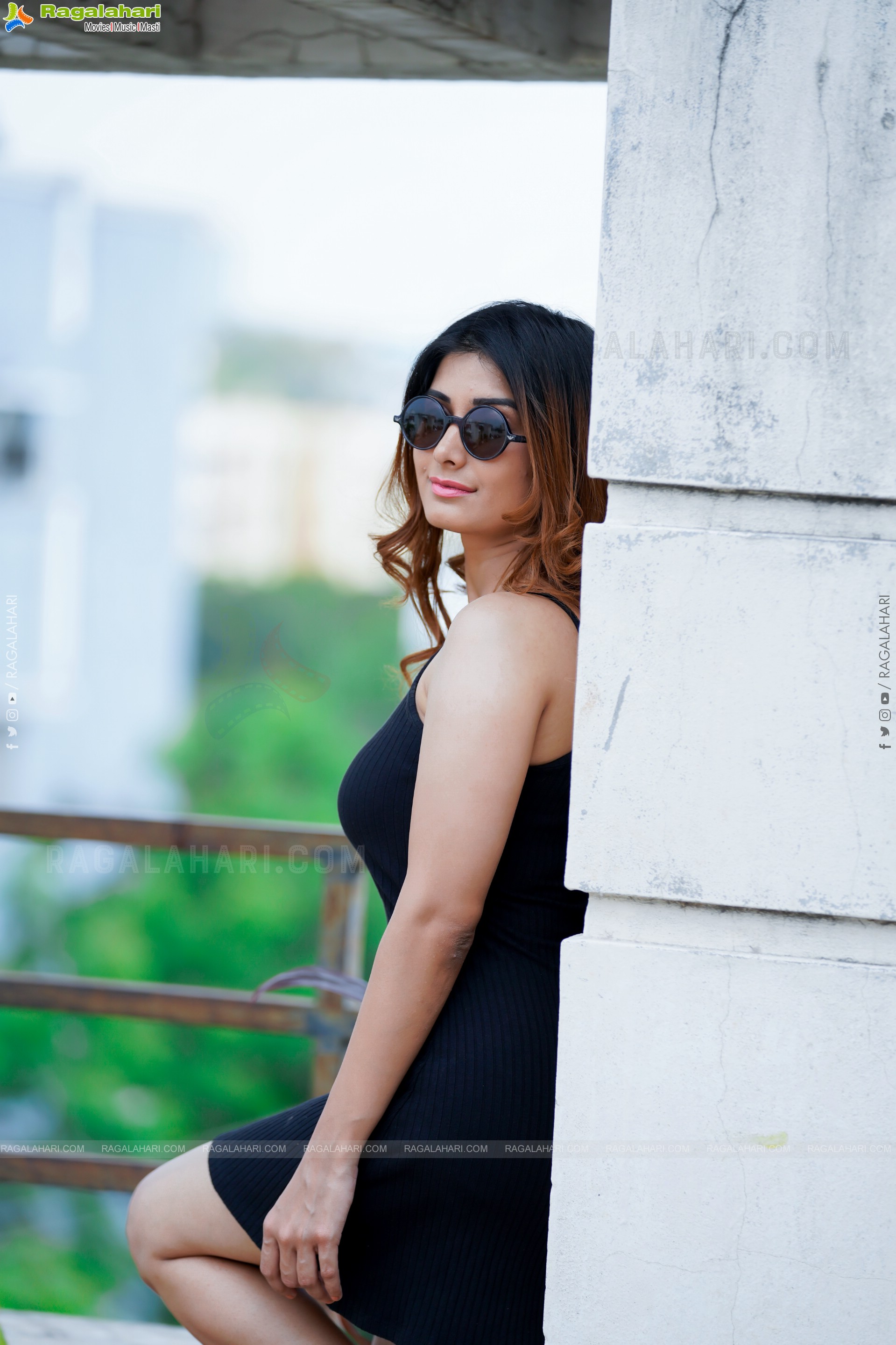 Kanika Wadhwa Exclusive Photoshoot, HD Gallery