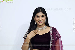 Aparna Reddy at Hi Life Jewels Event, HD Gallery 